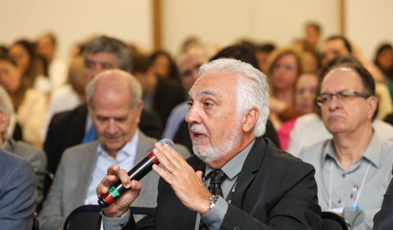 Dr. José Carlos Brito      